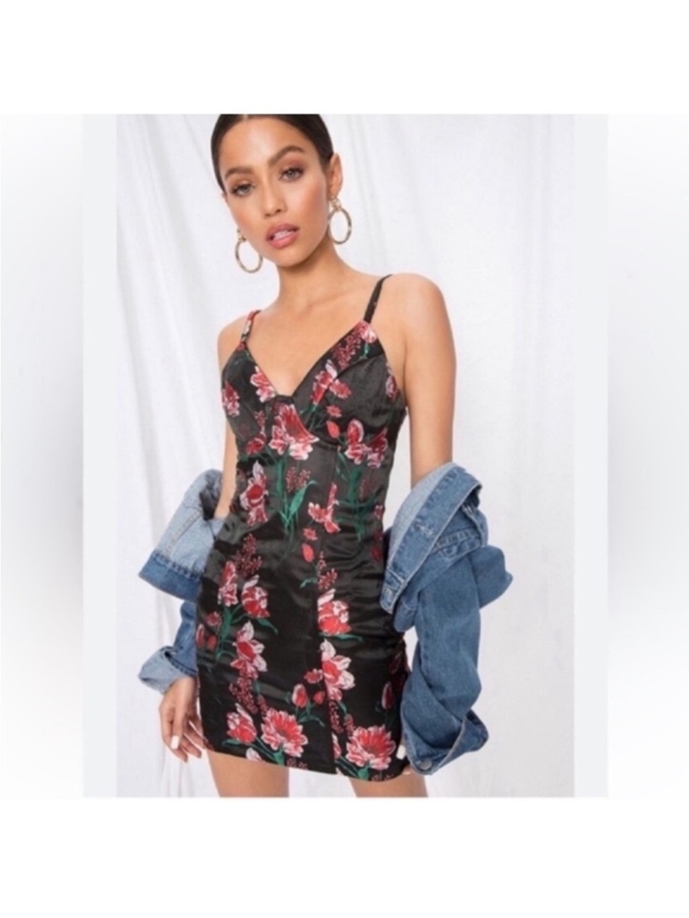 Super down Fiona Floral mini dress Sz XS Black Red Satin Spaghetti Strap
